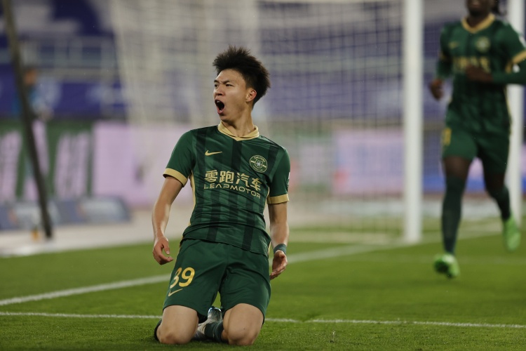 媒体人：中超第三轮呈现非常好的迹象，各队都开始大胆使用年轻人
